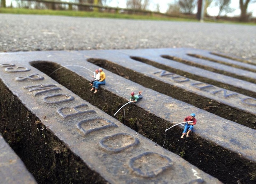 Roys_People_Miniature_Installations_in_the_Streets_of_London_2016_02