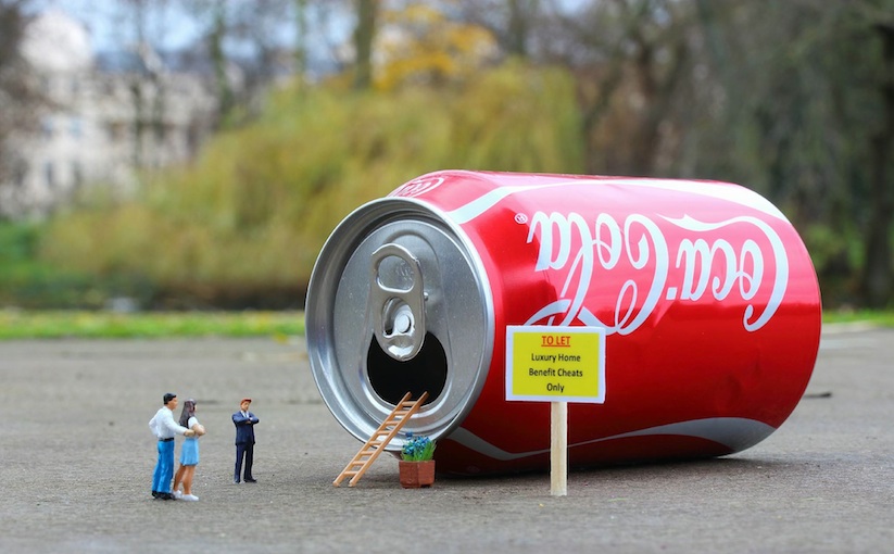 Roys_People_Miniature_Installations_in_the_Streets_of_London_2016_11