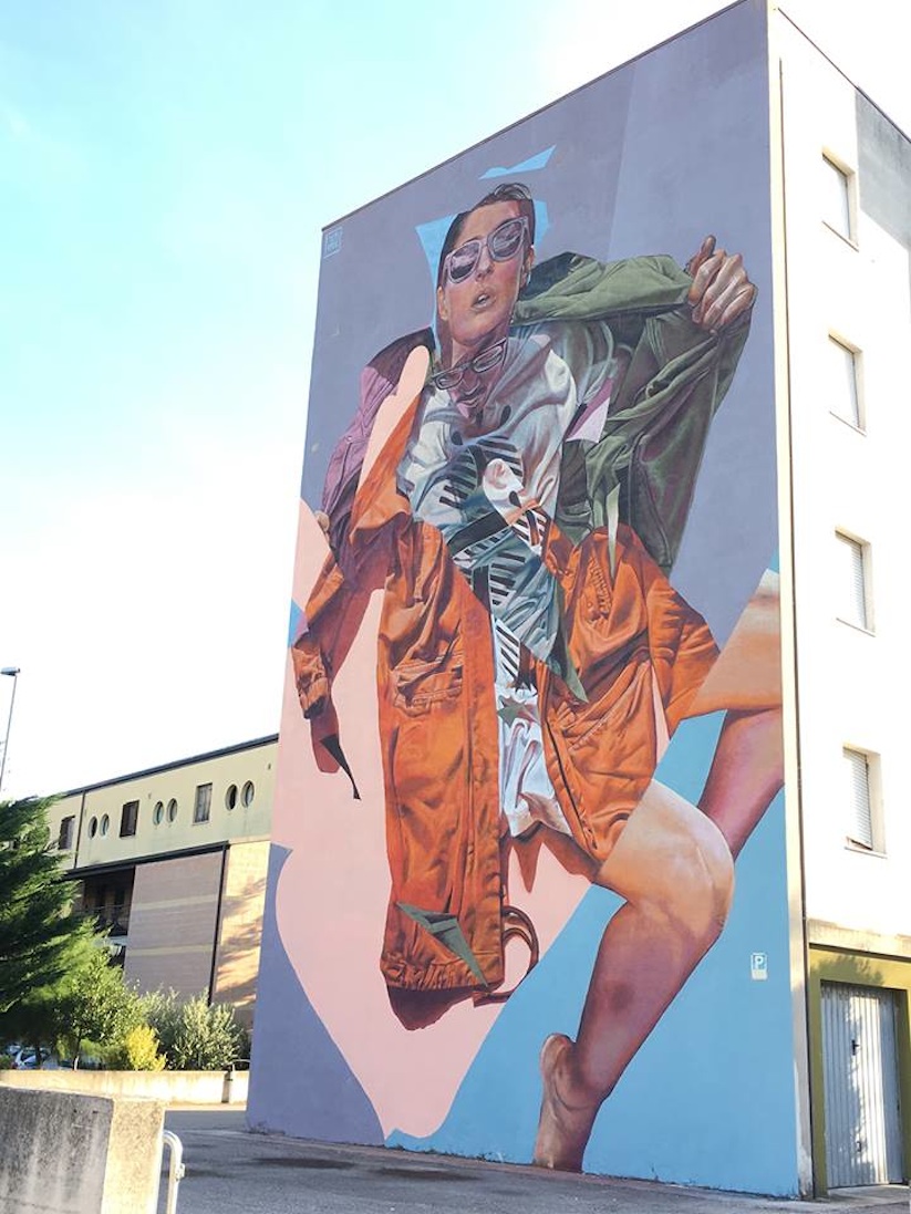 half_way_here_by_street_art_duo_telmomiel_in_civitanova_2016_11