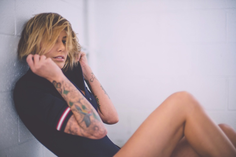 in_my_studio_model_miss_tina_louise_captured_by_van_styles_2016_01