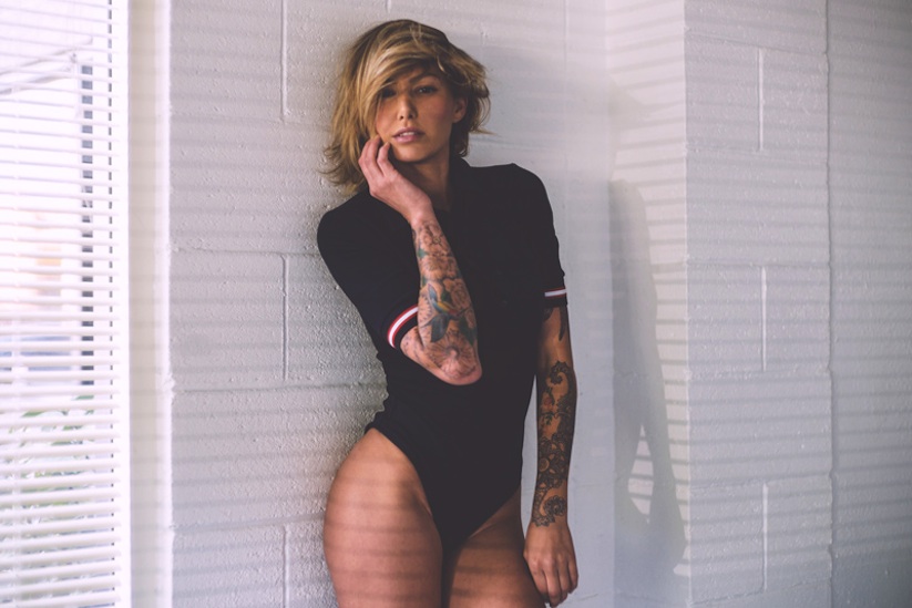 in_my_studio_model_miss_tina_louise_captured_by_van_styles_2016_03
