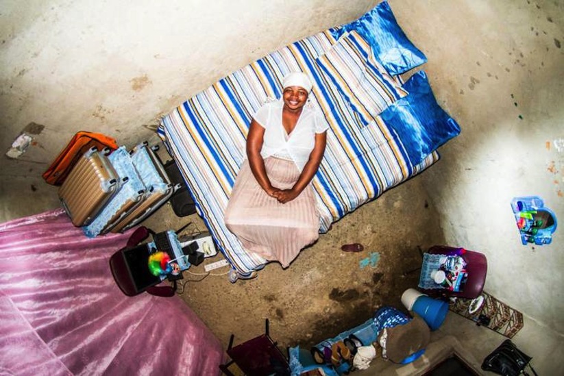 my_room_project_john_thackwray_documents_bedrooms_from_around_the_world_2016_12