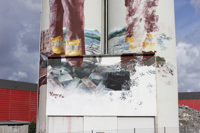 new_mural_by_street_artist_fintan_magee_in_stavanger_norway_2016_04