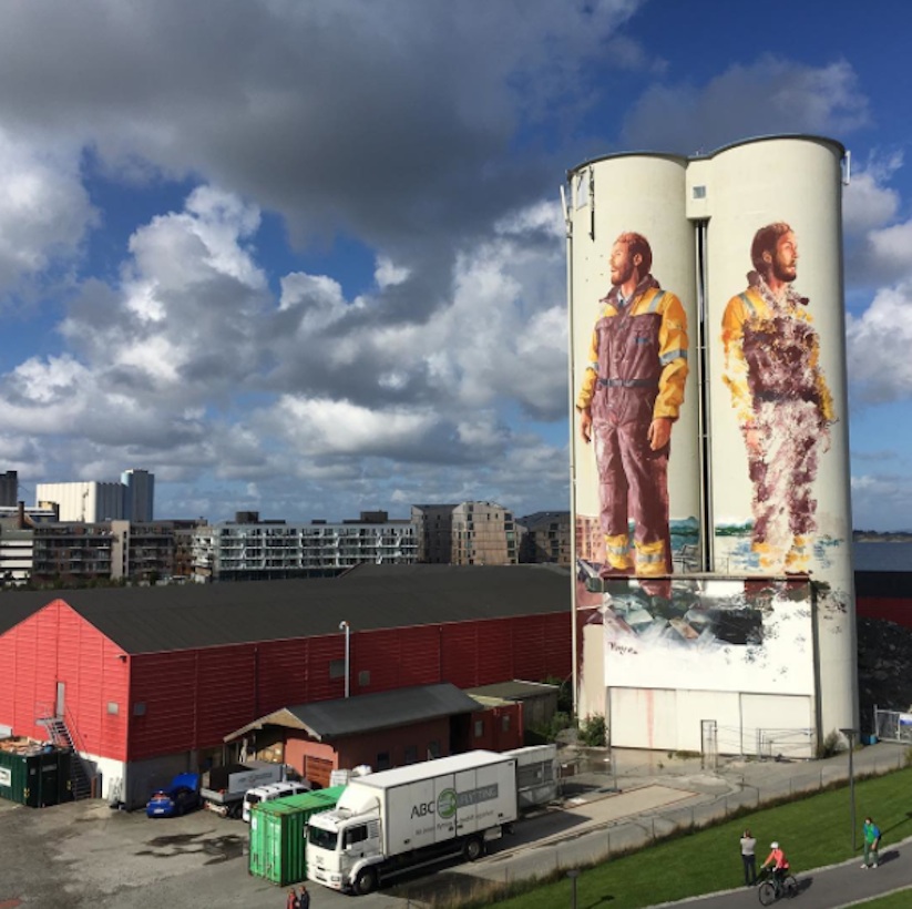 new_mural_by_street_artist_fintan_magee_in_stavanger_norway_2016_09