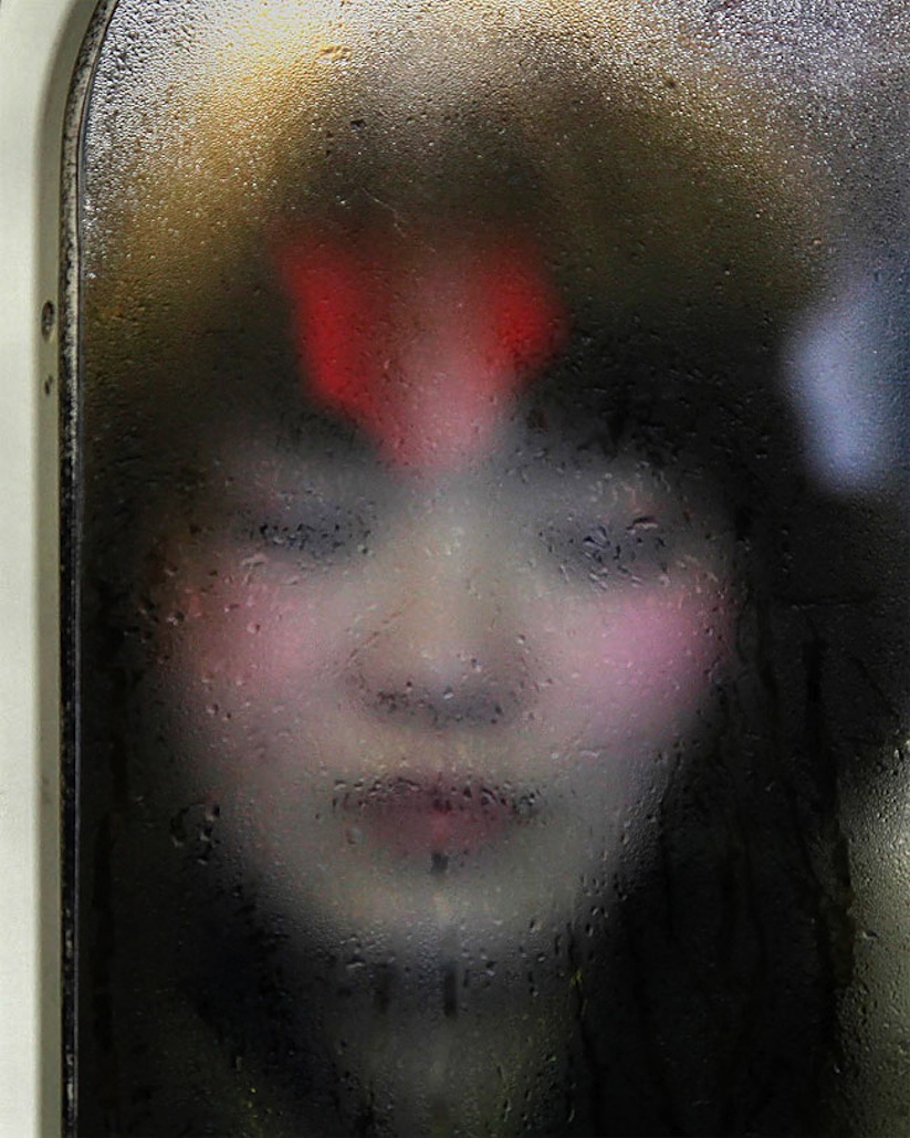tokyo_compression_the_everyday_rush_hour_in_tokyos_packed_subway_cars_2016_17