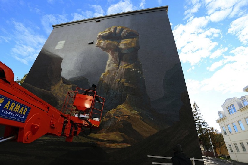 great_mural_by_onur_wes21_in_reykjavik_iceland_2016_05