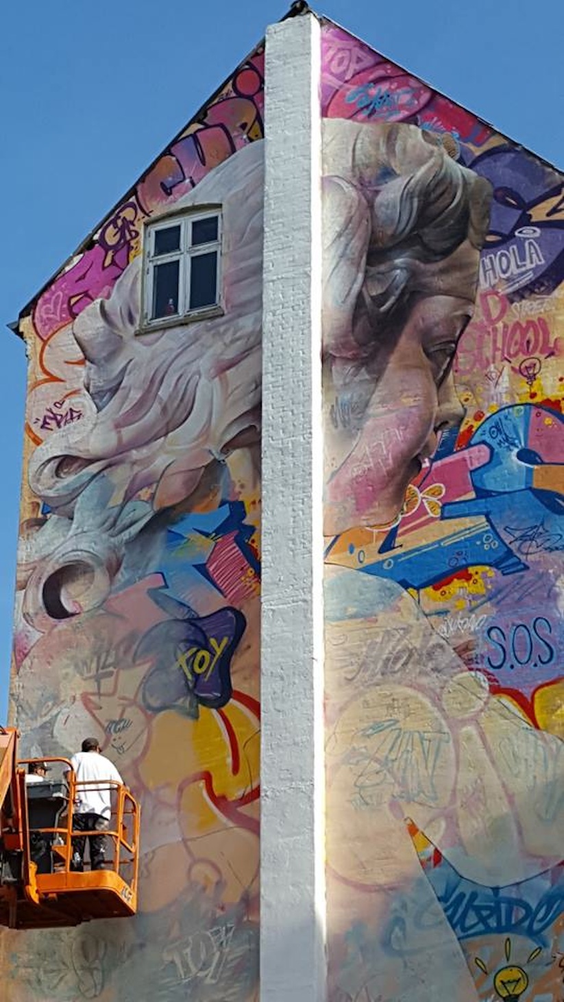 love_desire_new_mural_by_street_artists_pichiavo_in_aalborg_denmark_2016_03
