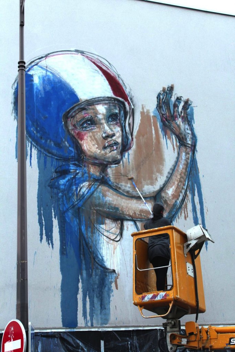 message_for_the_children_new_mural_by_herakut_in_paris_france_2016_11