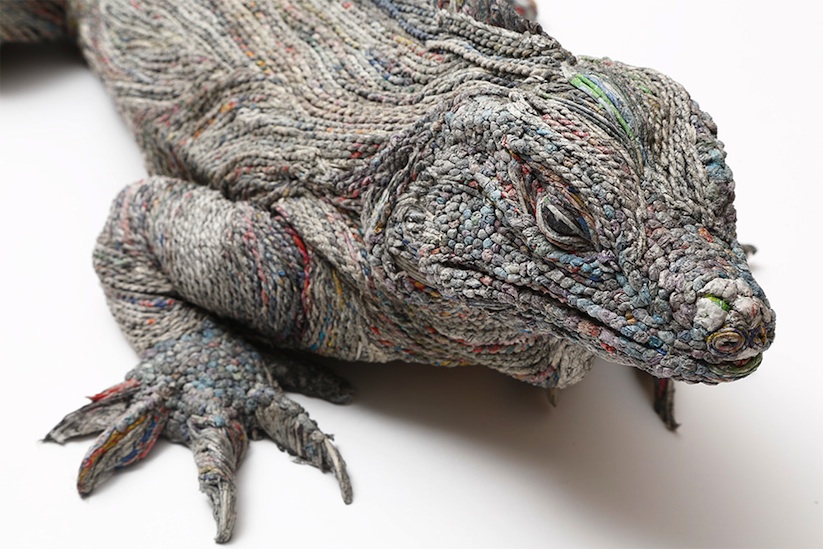 paper_trails_animal_sculptures_made_out_of_tolled_strips_of_wet_newspaper_2016_06