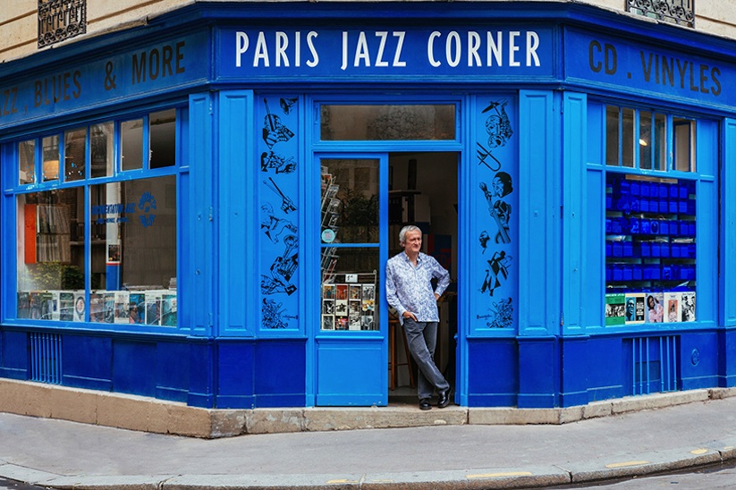 paris_re_tale_the_story_of_the_french_capital_through_its_storefronts_2016_11
