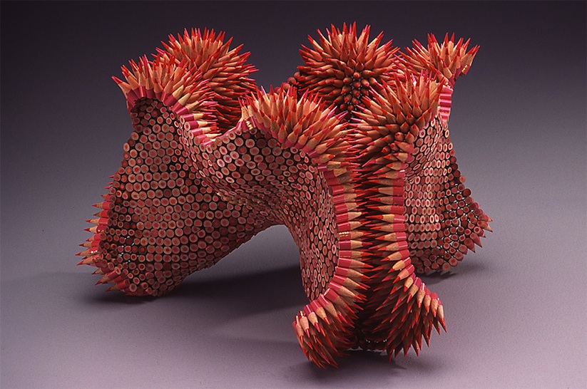 pencil_sculptures_inspired_by_the_form_and_function_of_the_sea_urchin_2016_04