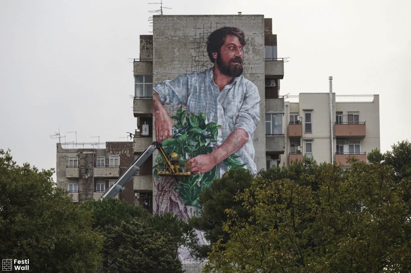 the_gardener_by_fintan_magee_in_ragusa_italy_2016_06