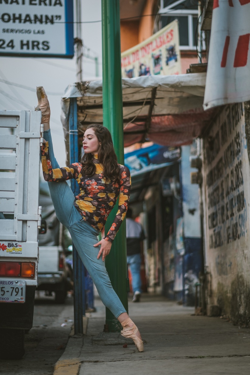 ballet_dancers_in_the_streets_of_mexico_city_captured_by_omar_robles_2016_10