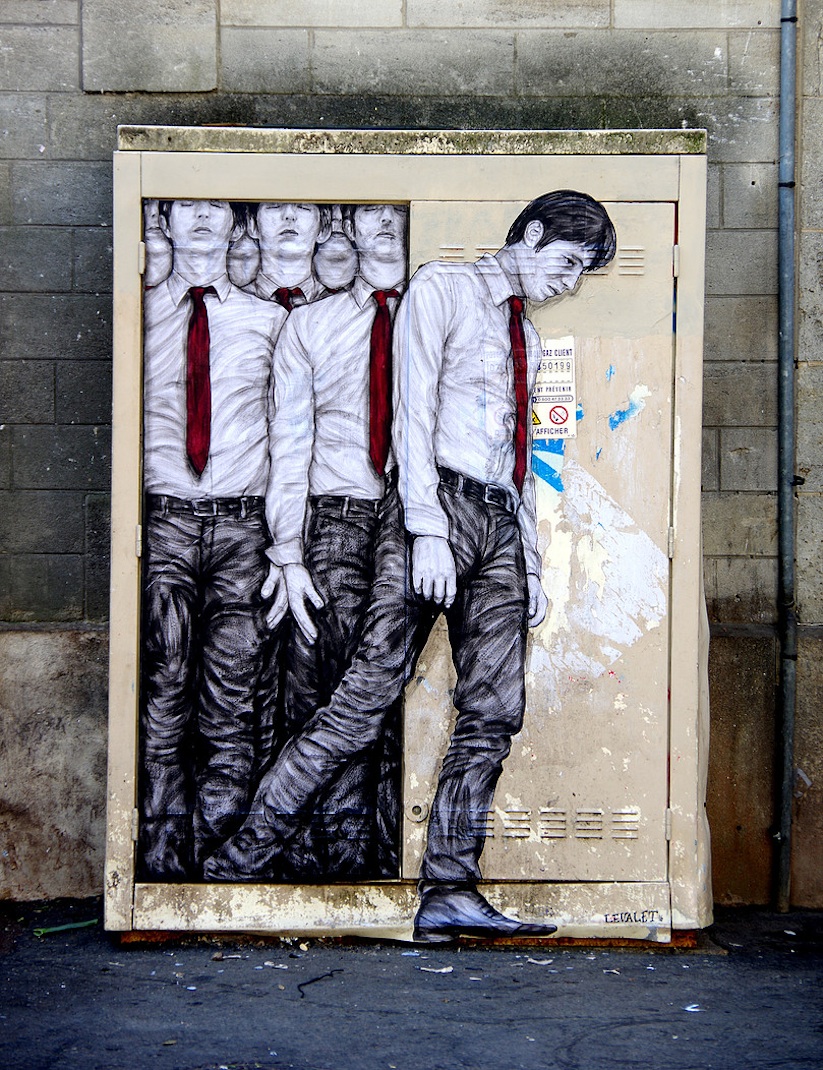 quirky_wheatpastes_by_artist_levalet_on_the_streets_of_paris_2016_02