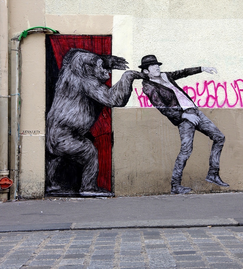 quirky_wheatpastes_by_artist_levalet_on_the_streets_of_paris_2016_04