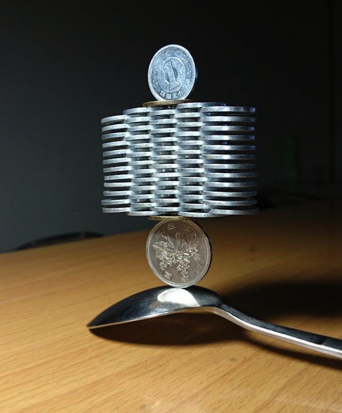 japanese_artist_tanu_is_a_master_of_stacking_coins_2016_02