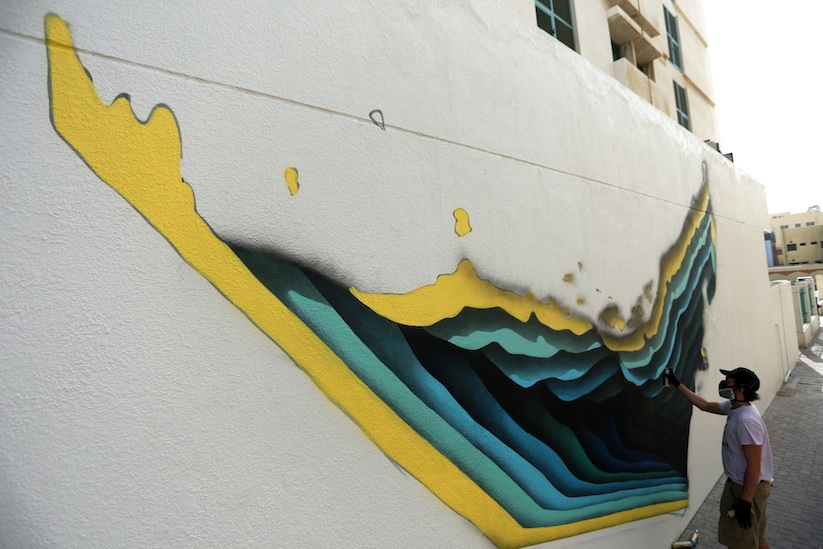 new_3_d_mural_by_german_street_artist_1010_in_dubai_uae_2016_04