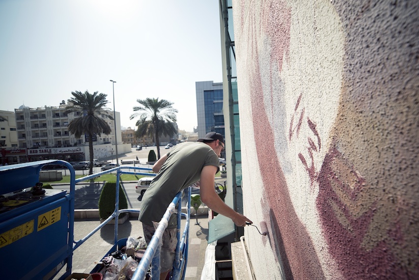 the_past_mural_by_case_maclaim_in_dubai_2016_04