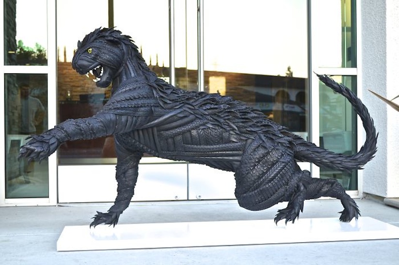 Animal_Sculptures_made_of_Recycled_Rubber_Tires_by_Blake_McFarland_2017_01