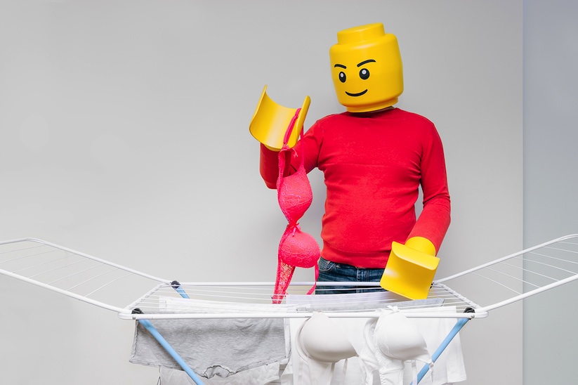 lego_daily_project_lego_invaded_the_daily_life_of_artist_michal_kulesza_2016_09
