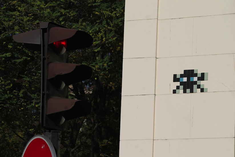 mosaic_invasions_by_french_street_artist_invader_in_paris_feat_dr_mario_2017_05
