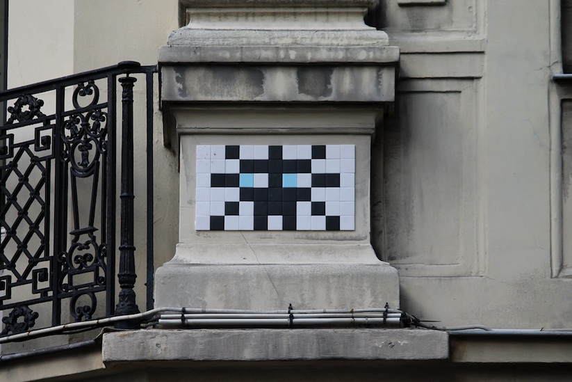 mosaic_invasions_by_french_street_artist_invader_in_paris_feat_dr_mario_2017_06