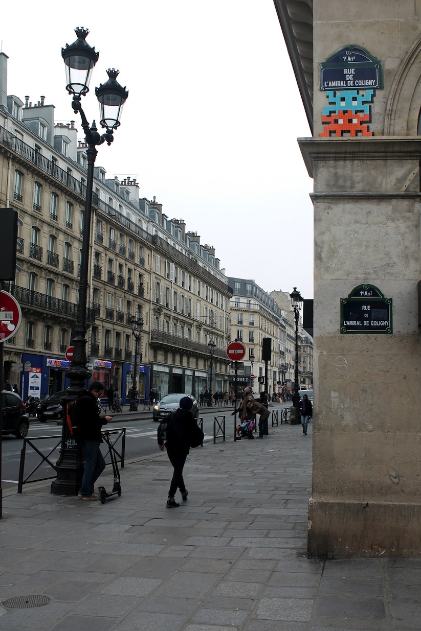 mosaic_invasions_by_french_street_artist_invader_in_paris_feat_dr_mario_2017_07