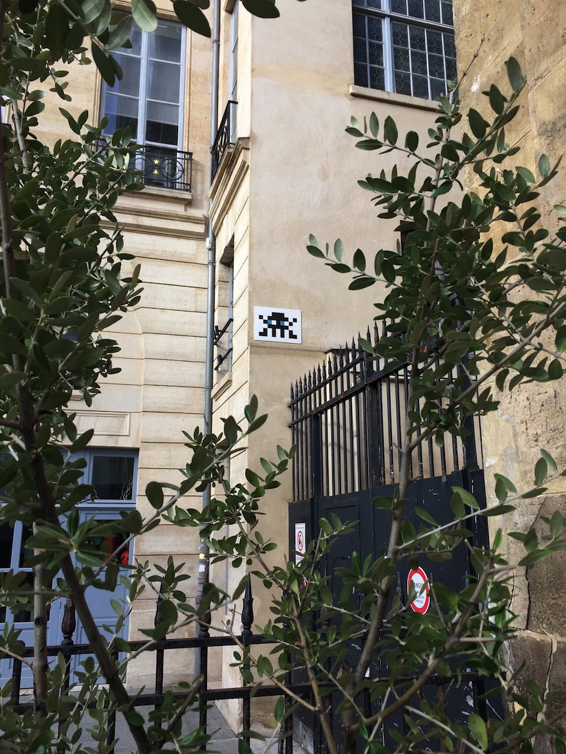 mosaic_invasions_by_french_street_artist_invader_in_paris_feat_dr_mario_2017_09