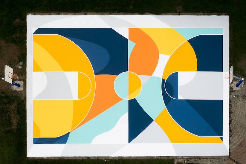 Playground_Ground_Mural_on_Basketball_Court_by_Artist_GUE_in_Alessandria_Italy_2016_01