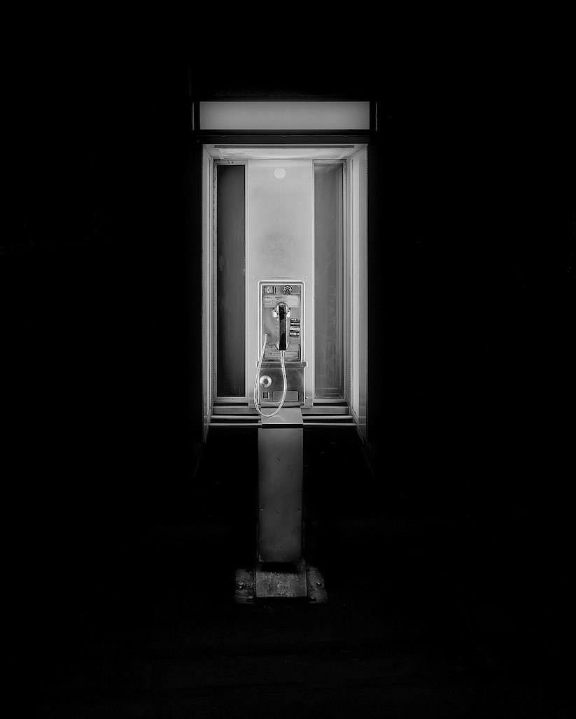 The_Last_Pay_Phones_in_NYC_Captured_by_Michael_Massaia_2017_07