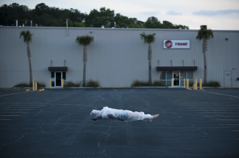 Floating_Impressive_Creepy_Series_by_Andrew_Brodhead_2017_04
