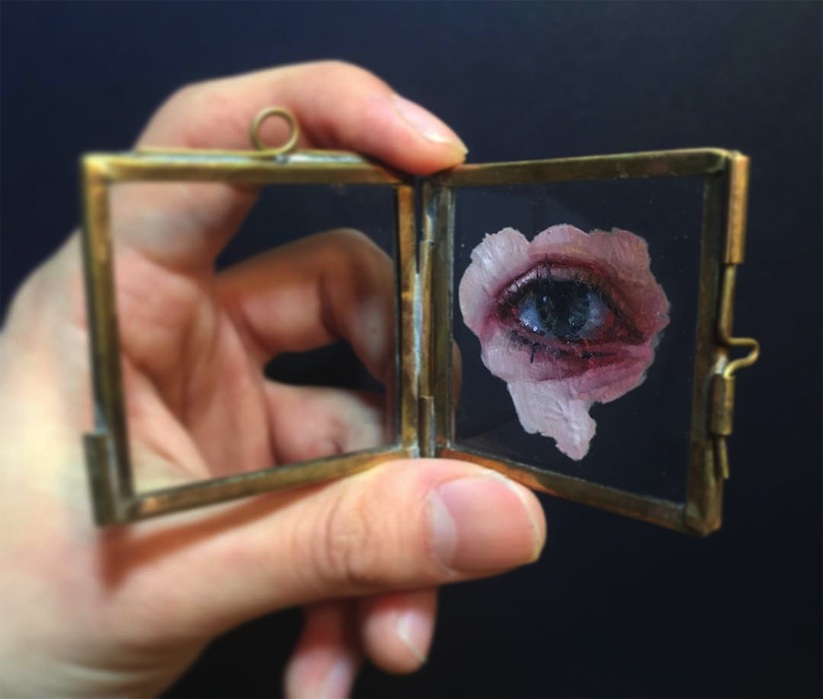 Surreal_Oil_Paintings_of_Eyes_and_Mouths_on_Glass_by_Henrik_Uldalen_2017_05