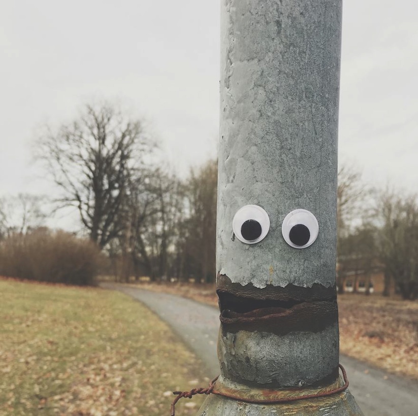 Eyebombing_Googly_Eyes_On_Miserable_Objects_in_the_Streets_of_Uppsala_Sweden_2017_01