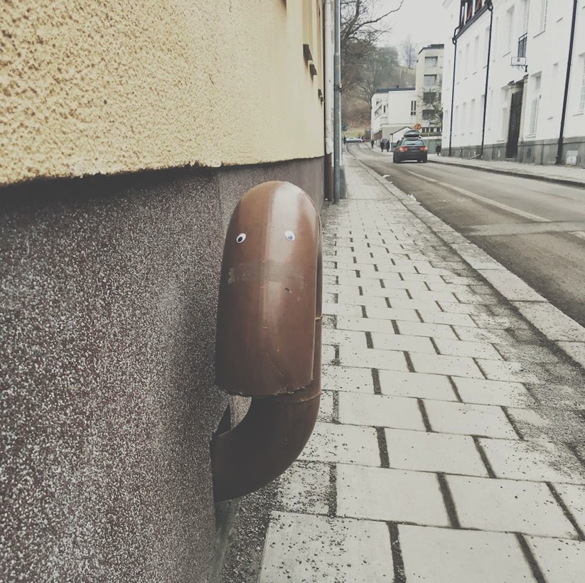 Eyebombing_Googly_Eyes_On_Miserable_Objects_in_the_Streets_of_Uppsala_Sweden_2017_11